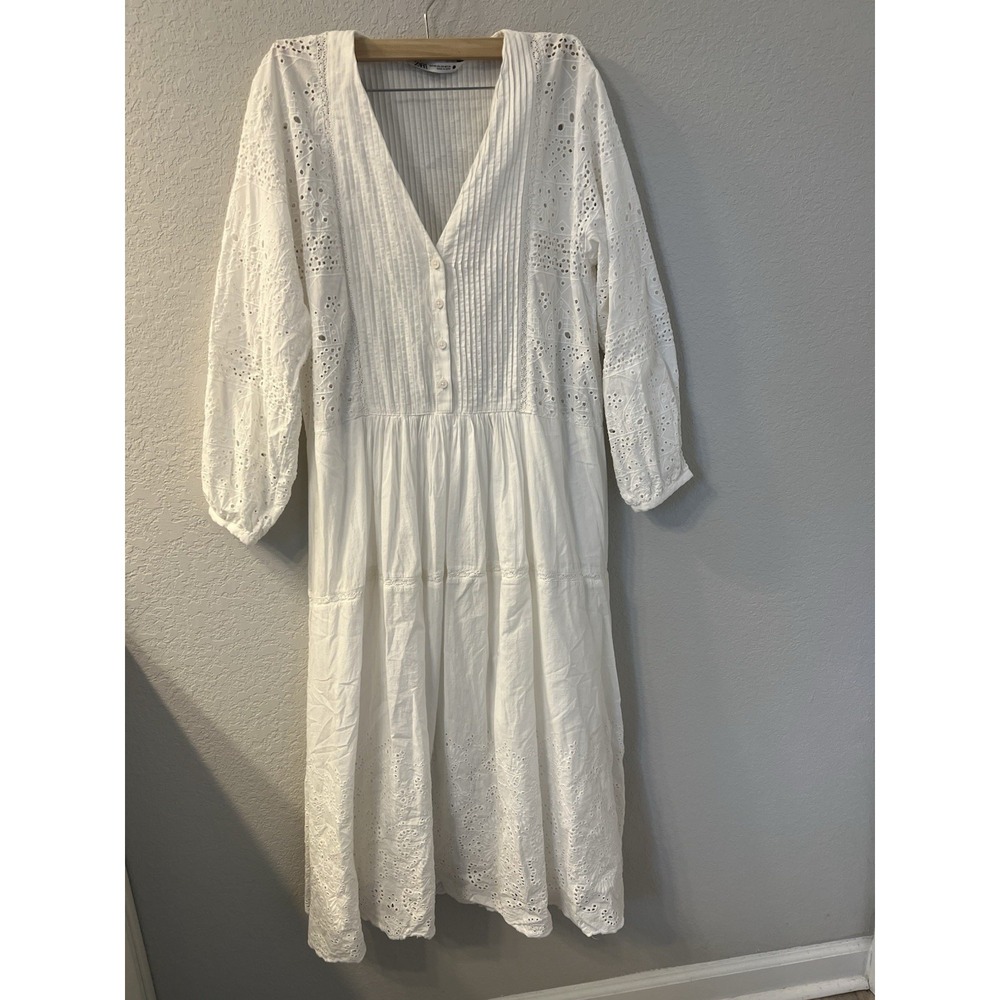 ZARA EMBROIDERED MIDI DRESS OYSTER WHITE V-NECK NEW‎ WITH TAG SIZE XS (runs Big)